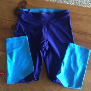Almost new Under Armour Capri workout pants